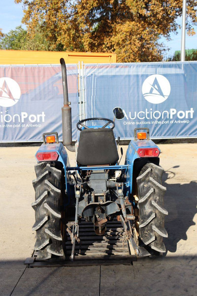 Iseki TU1700 - Traktor: obrázok 5 Iseki TU1700 - Traktor: obrázok 5