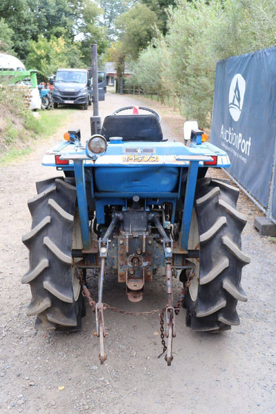 Iseki TU180F - Traktor: obrázok 5 Iseki TU180F - Traktor: obrázok 5