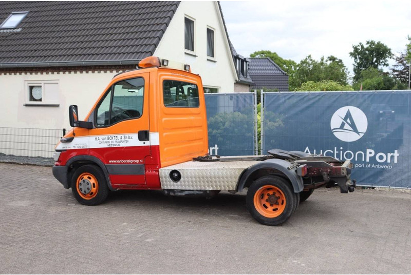Iveco 35C17 - Kontejnérový podvozek/ Výměnná nástavba: obrázok 3 Iveco 35C17 - Kontejnérový podvozek/ Výměnná nástavba: obrázok 3