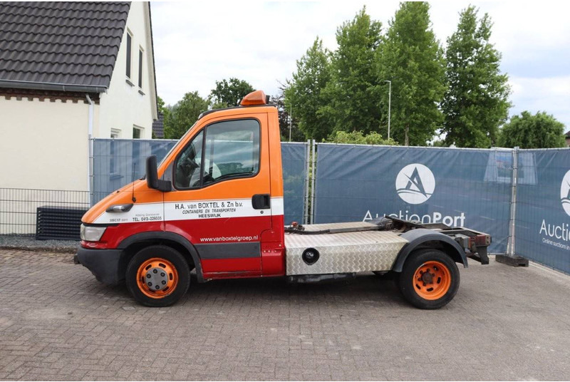 Iveco 35C17 - Kontejnérový podvozek/ Výměnná nástavba: obrázok 2 Iveco 35C17 - Kontejnérový podvozek/ Výměnná nástavba: obrázok 2