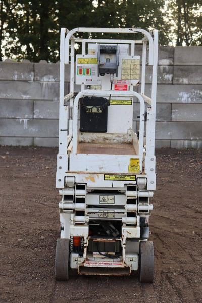 JLG 1930ES - Samohybná plošiny: obrázok 5 JLG 1930ES - Samohybná plošiny: obrázok 5