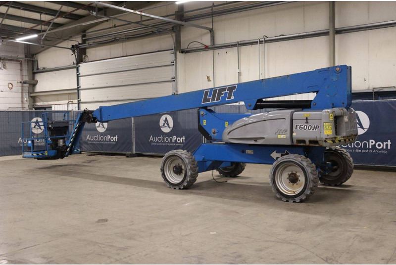 JLG E600JP - Teleskopická plošina: obrázok 4 JLG E600JP - Teleskopická plošina: obrázok 4