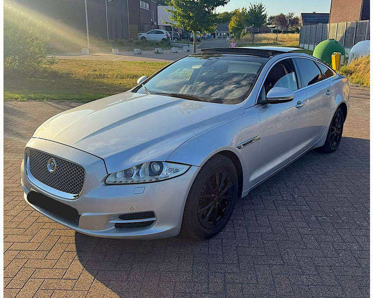 Jaguar XJ (X351) 3.0 V6 Diesel 'Supersport' - Sedan: obrázok 1 Jaguar XJ (X351) 3.0 V6 Diesel 'Supersport' - Sedan: obrázok 1