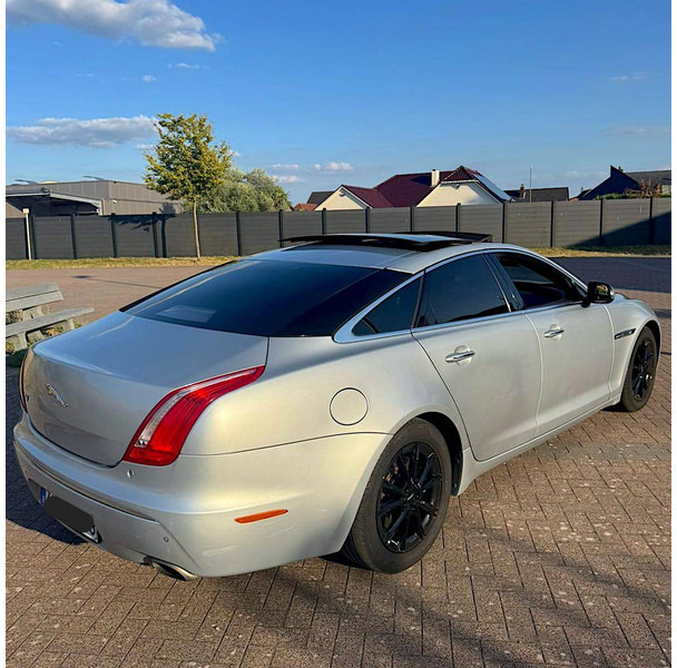 Jaguar XJ (X351) 3.0 V6 Diesel 'Supersport' - Sedan: obrázok 3 Jaguar XJ (X351) 3.0 V6 Diesel 'Supersport' - Sedan: obrázok 3