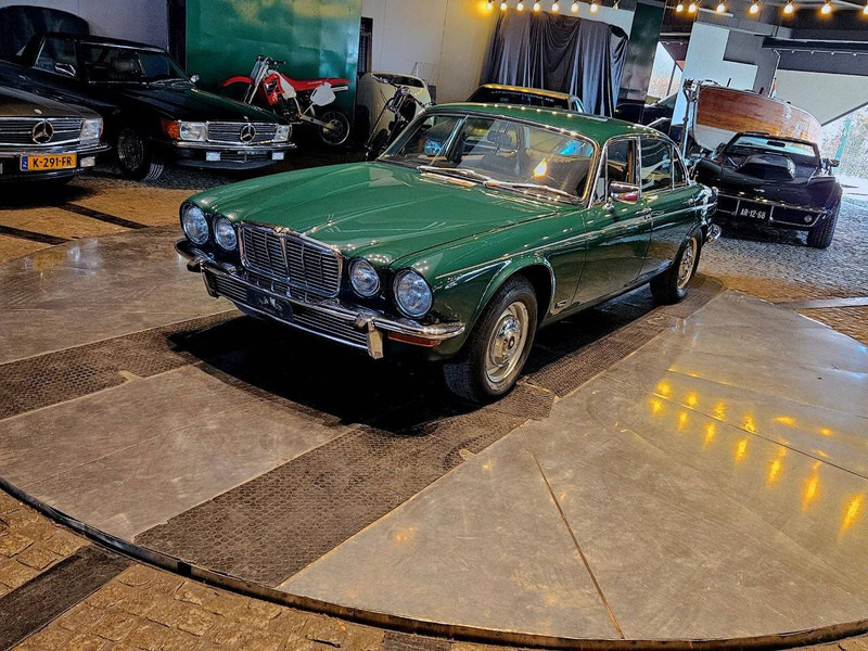 Jaguar XJ (series II) 4.2 Automatic - Sedan: obrázok 1 Jaguar XJ (series II) 4.2 Automatic - Sedan: obrázok 1