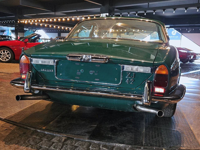 Jaguar XJ (series II) 4.2 Automatic - Sedan: obrázok 5 Jaguar XJ (series II) 4.2 Automatic - Sedan: obrázok 5