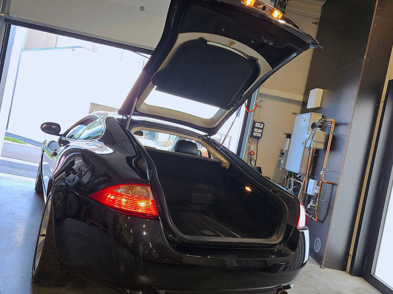 Sedan Jaguar 'XK (X150) 4.2: obrázok 19 Sedan Jaguar 'XK (X150) 4.2: obrázok 19