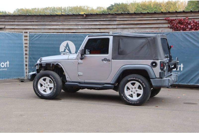 Jeep Wrangler Sport - SUV: obrázok 3 Jeep Wrangler Sport - SUV: obrázok 3