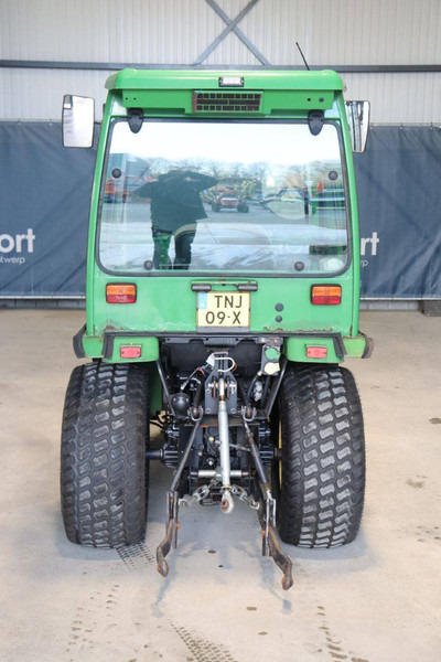 John Deere 2320 - Traktor: obrázok 5 John Deere 2320 - Traktor: obrázok 5