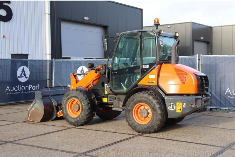 Komatsu - Kolesový nakladač: obrázok 3 Komatsu - Kolesový nakladač: obrázok 3