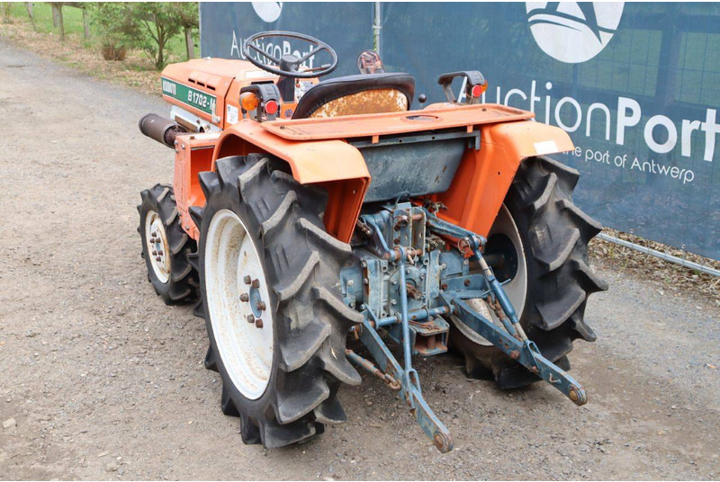 Kubota B1702-M - Traktor: obrázok 4 Kubota B1702-M - Traktor: obrázok 4