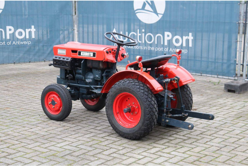 Kubota B5000D - Traktor: obrázok 3 Kubota B5000D - Traktor: obrázok 3
