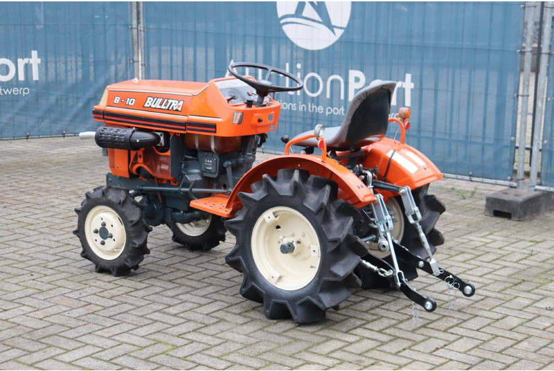 Kubota B5001 - Traktor: obrázok 3 Kubota B5001 - Traktor: obrázok 3