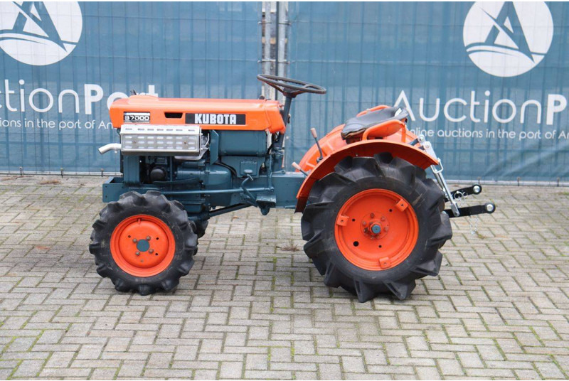 Kubota B7000 - Traktor: obrázok 2 Kubota B7000 - Traktor: obrázok 2