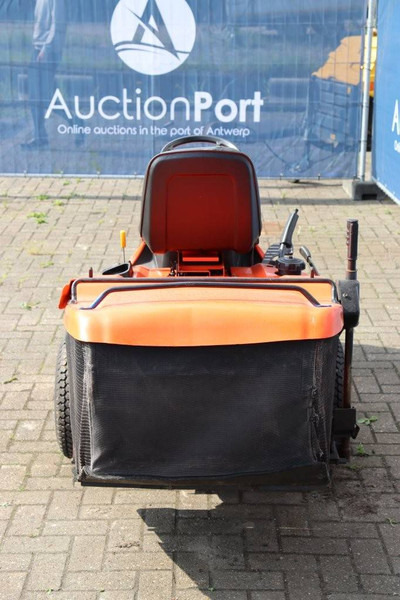 Kubota GR1600EC - Záhradná kosačka: obrázok 5 Kubota GR1600EC - Záhradná kosačka: obrázok 5
