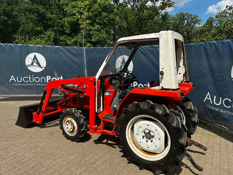 Kubota L1-235 - Traktor: obrázok 3 Kubota L1-235 - Traktor: obrázok 3