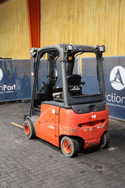 Linde E20PH-01 - Elektrický vysokozdvižný vozík: obrázok 4 Linde E20PH-01 - Elektrický vysokozdvižný vozík: obrázok 4