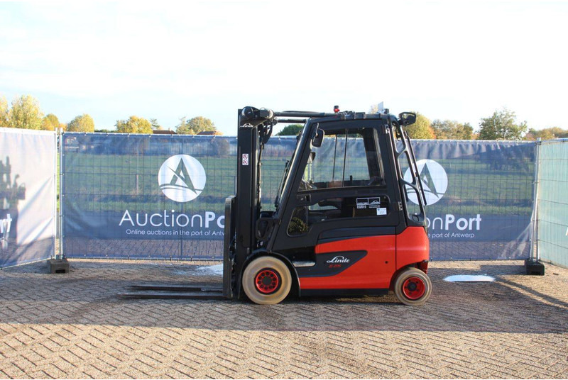 Linde E25-01 - Elektrický vysokozdvižný vozík: obrázok 2 Linde E25-01 - Elektrický vysokozdvižný vozík: obrázok 2