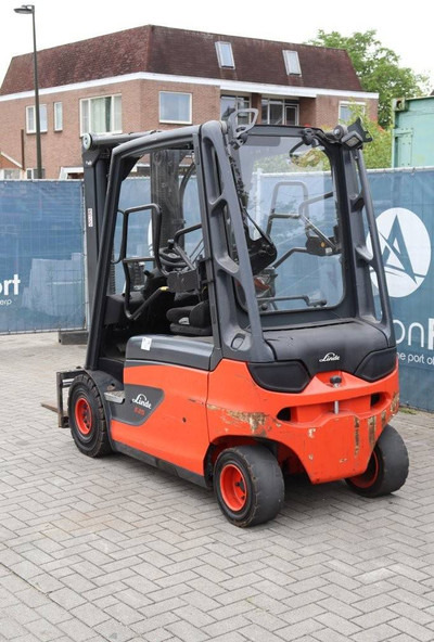 Linde E25L-01 Forklift - Elektrický vysokozdvižný vozík: obrázok 4 Linde E25L-01 Forklift - Elektrický vysokozdvižný vozík: obrázok 4