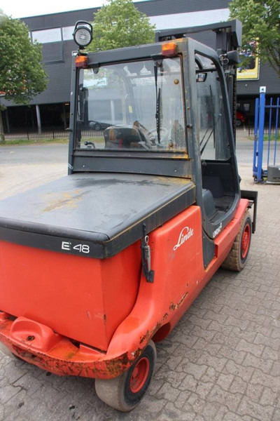Linde E48P - Elektrický vysokozdvižný vozík: obrázok 5 Linde E48P - Elektrický vysokozdvižný vozík: obrázok 5