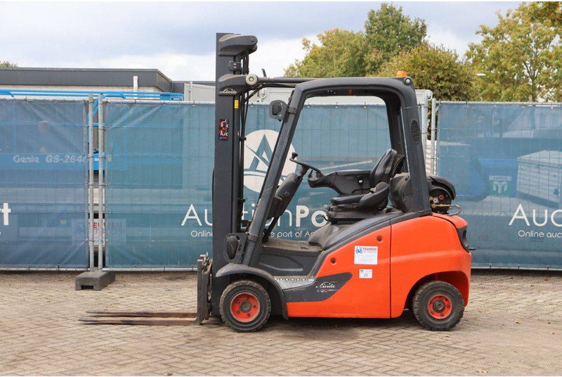 Linde H20T-01 - Plynový vysokozdvižný vozík: obrázok 2 Linde H20T-01 - Plynový vysokozdvižný vozík: obrázok 2