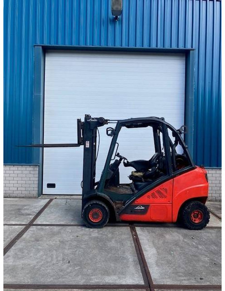 Linde H25T-02 - Dieselový vysokozdvižný vozík: obrázok 2 Linde H25T-02 - Dieselový vysokozdvižný vozík: obrázok 2
