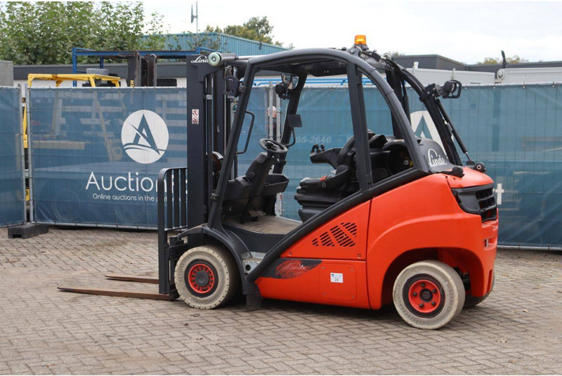 Linde H25T-02 - Plynový vysokozdvižný vozík: obrázok 3 Linde H25T-02 - Plynový vysokozdvižný vozík: obrázok 3