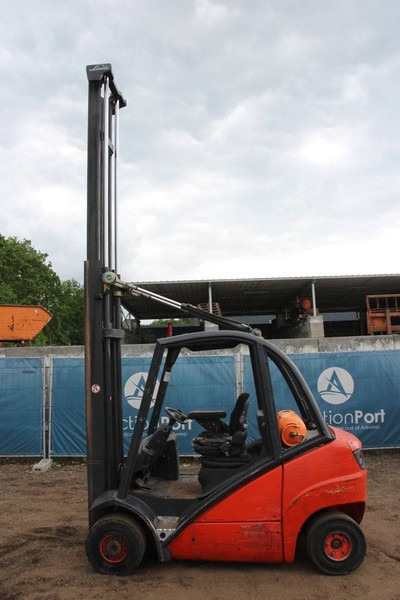 Linde H25T - Terénny vozík: obrázok 4 Linde H25T - Terénny vozík: obrázok 4