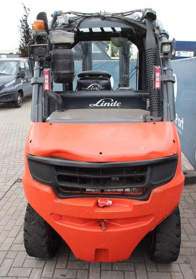 Linde H40D-02 - Dieselový vysokozdvižný vozík: obrázok 4 Linde H40D-02 - Dieselový vysokozdvižný vozík: obrázok 4