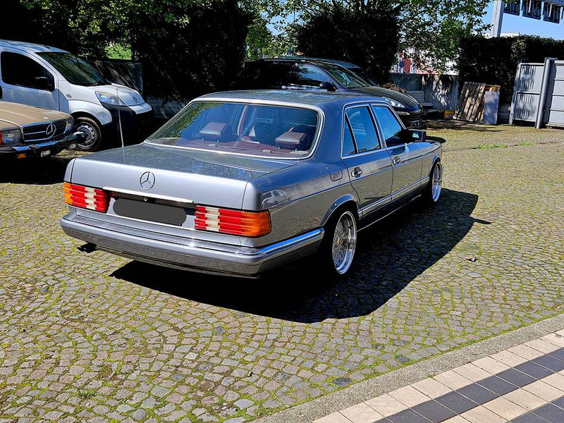 Mercedes-Benz 300-serie 300 SE Lowrider - Sedan: obrázok 3 Mercedes-Benz 300-serie 300 SE Lowrider - Sedan: obrázok 3