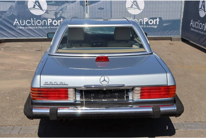 Mercedes-Benz 500-serie 560 SL Roadster - Sedan: obrázok 5 Mercedes-Benz 500-serie 560 SL Roadster - Sedan: obrázok 5