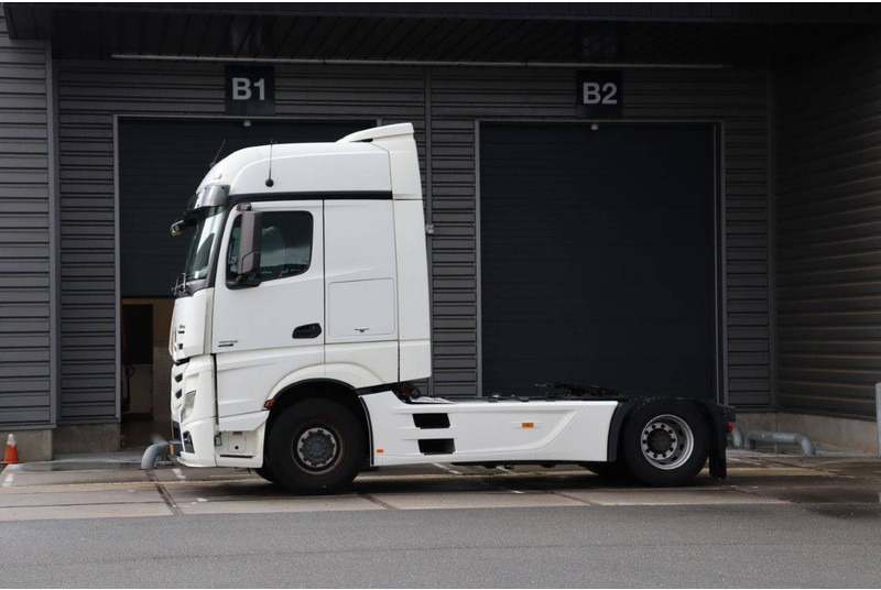 Mercedes-Benz Actros - Podvozek s kabinou: obrázok 1 Mercedes-Benz Actros - Podvozek s kabinou: obrázok 1