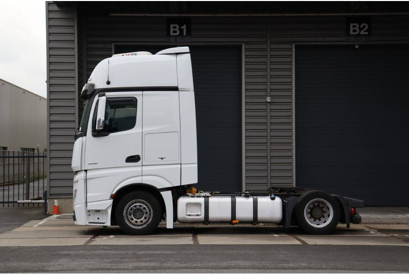 Mercedes-Benz Actros - Podvozek s kabinou: obrázok 2 Mercedes-Benz Actros - Podvozek s kabinou: obrázok 2