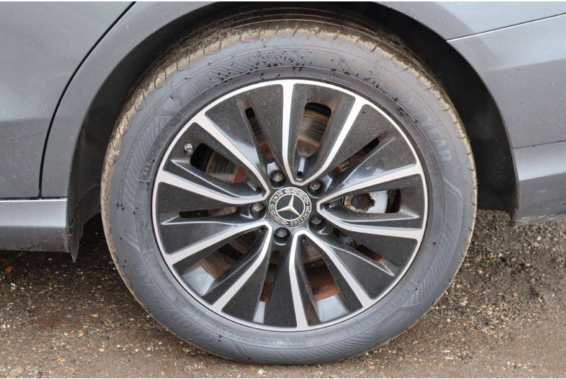 Sedan Mercedes-Benz C-Klasse C220d: obrázok 15