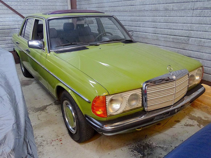 Mercedes-Benz E-Klasse (W123) _ 200 Automatic - Sedan: obrázok 3 Mercedes-Benz E-Klasse (W123) _ 200 Automatic - Sedan: obrázok 3