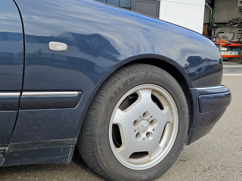 Mercedes-Benz E-Klasse (W210) _ 300 D Automatic - Sedan: obrázok 5 Mercedes-Benz E-Klasse (W210) _ 300 D Automatic - Sedan: obrázok 5