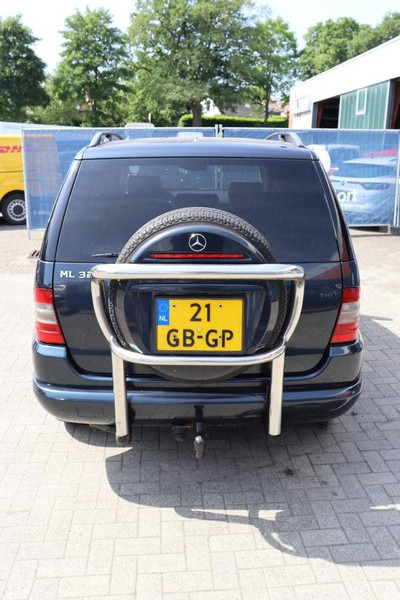 Mercedes-Benz M-Klasse ML 320 - SUV: obrázok 5 Mercedes-Benz M-Klasse ML 320 - SUV: obrázok 5