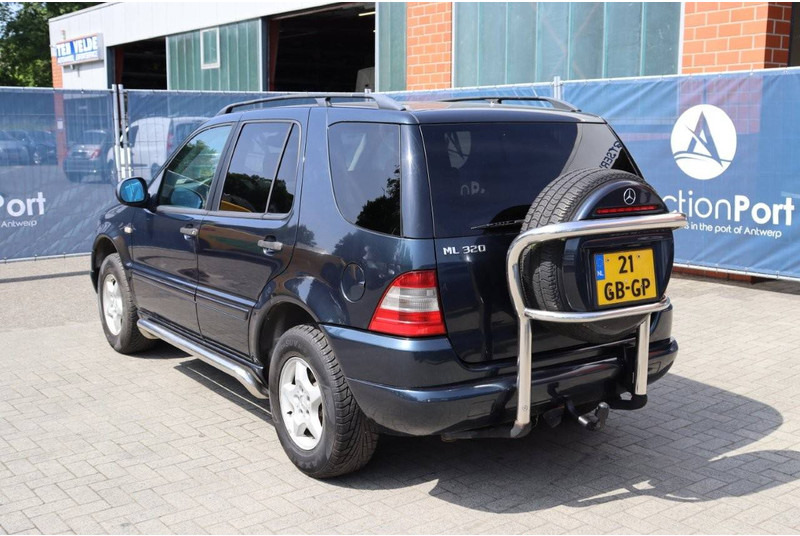 Mercedes-Benz M-Klasse ML 320 - SUV: obrázok 4 Mercedes-Benz M-Klasse ML 320 - SUV: obrázok 4