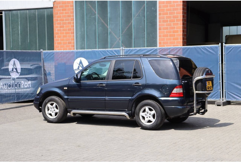 Mercedes-Benz M-Klasse ML 320 - SUV: obrázok 3 Mercedes-Benz M-Klasse ML 320 - SUV: obrázok 3