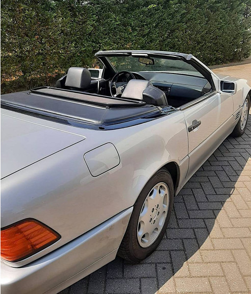 Mercedes-Benz SL-Klasse (R129) _ 300 -24 - Sedan: obrázok 4 Mercedes-Benz SL-Klasse (R129) _ 300 -24 - Sedan: obrázok 4