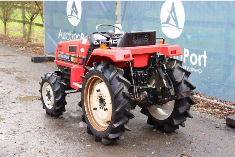Mitsubishi MT20D - Traktor: obrázok 4 Mitsubishi MT20D - Traktor: obrázok 4