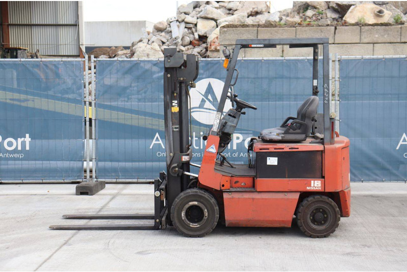 Nissan XP01 - Elektrický vysokozdvižný vozík: obrázok 2 Nissan XP01 - Elektrický vysokozdvižný vozík: obrázok 2