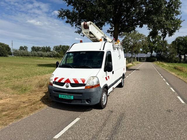 Renault Master 2.5DCI - Automobilová plošina: obrázok 2 Renault Master 2.5DCI - Automobilová plošina: obrázok 2