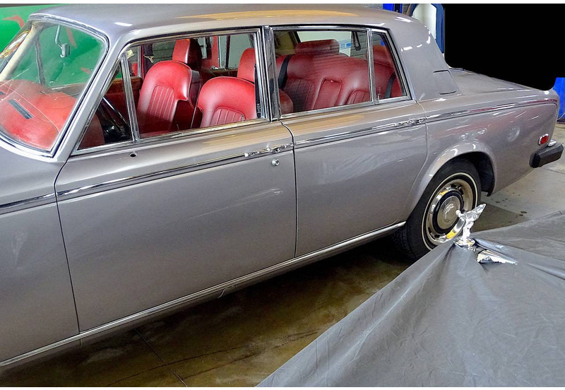 Rolls-Royce Silver Shadow II - Sedan: obrázok 4 Rolls-Royce Silver Shadow II - Sedan: obrázok 4