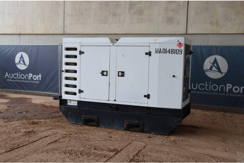 SDMO R90C3 - Elektrický generátor: obrázok 3 SDMO R90C3 - Elektrický generátor: obrázok 3