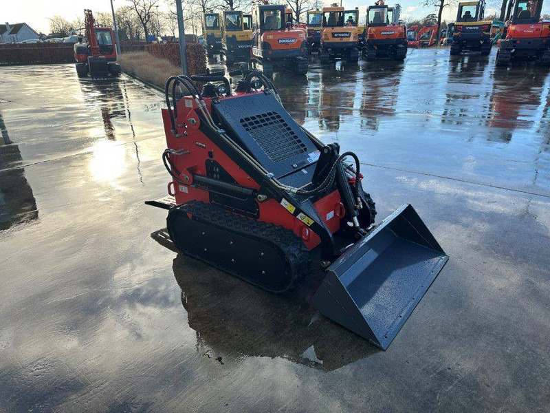 SMACH SH380 - Pásový nakladač: obrázok 3 SMACH SH380 - Pásový nakladač: obrázok 3