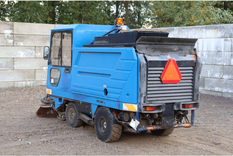 Schmidt SK152S - Zametacie vozidlo: obrázok 4 Schmidt SK152S - Zametacie vozidlo: obrázok 4