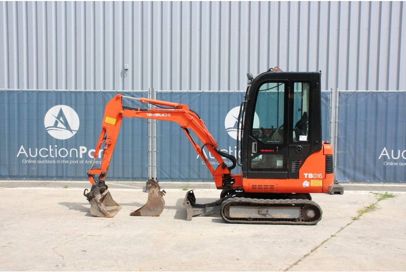 Takeuchi TB016 - Mini rýpadlo: obrázok 2 Takeuchi TB016 - Mini rýpadlo: obrázok 2