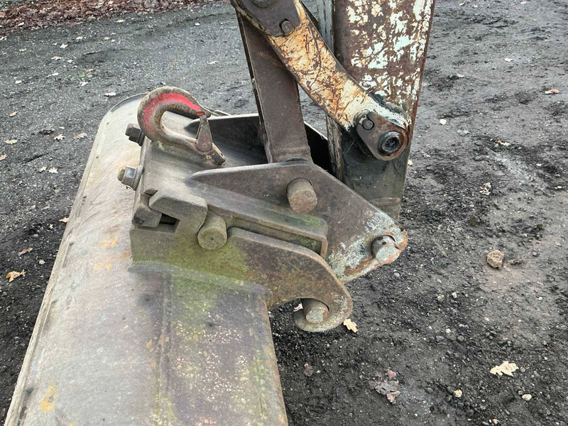 Pásové rýpadlo Takeuchi TB045: obrázok 17