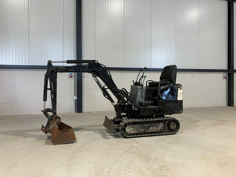 Takeuchi TB108 - Mini rýpadlo: obrázok 1 Takeuchi TB108 - Mini rýpadlo: obrázok 1